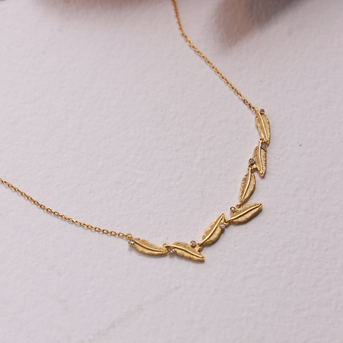 Leaflet Berry Necklace
