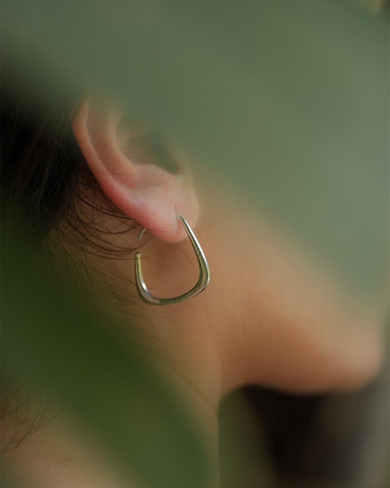 Nature's Curve Hoop Earrings